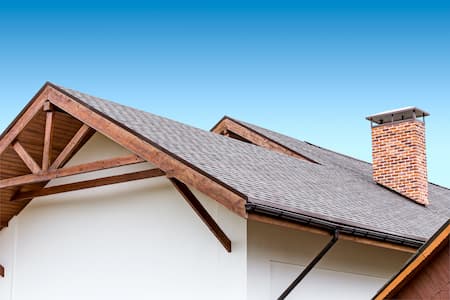 3 benefits professional roof cleaning has to offer